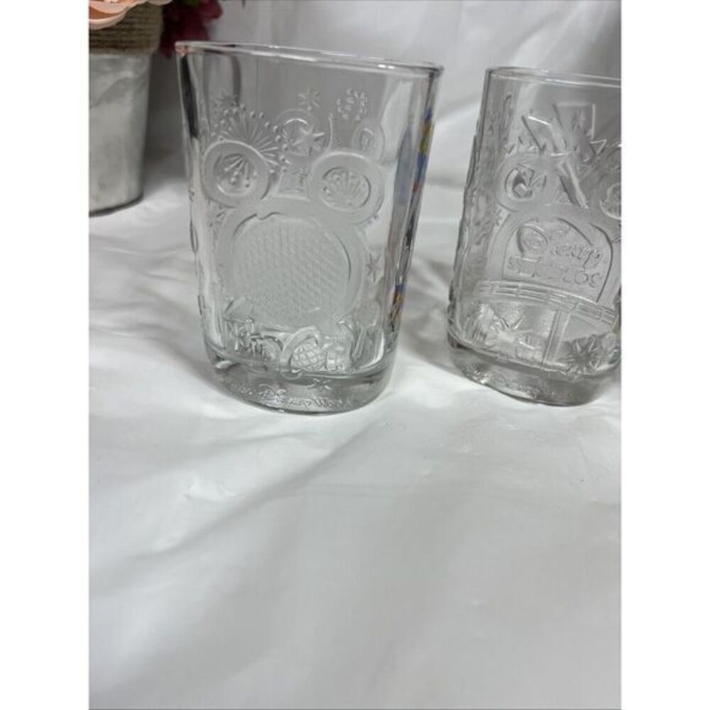 Walt Disney World 2000 McDonald's Celebration Mickey Mouse 3 Square Glasses. - Picture 6 of 13